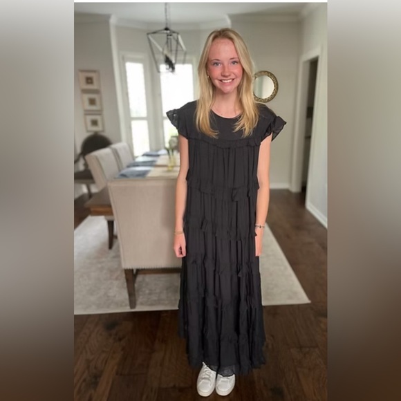 Elegant Black Ruffle Maxi Dress - Picture 1 of 1